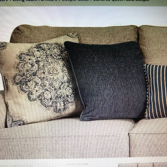 New Ashley Furniture Dandrea Sofa Pillows - Picture 3 of 3